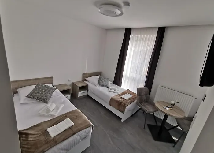 Hp מלון דירות