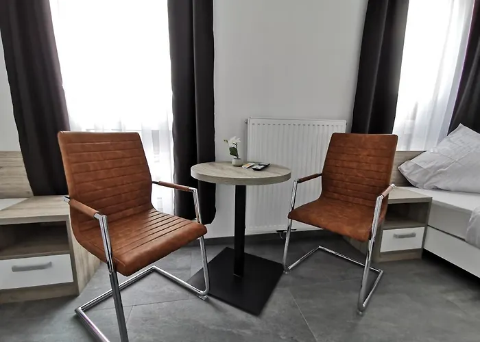 Hp מלון דירות