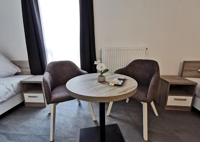 Hp מלון דירות 3*