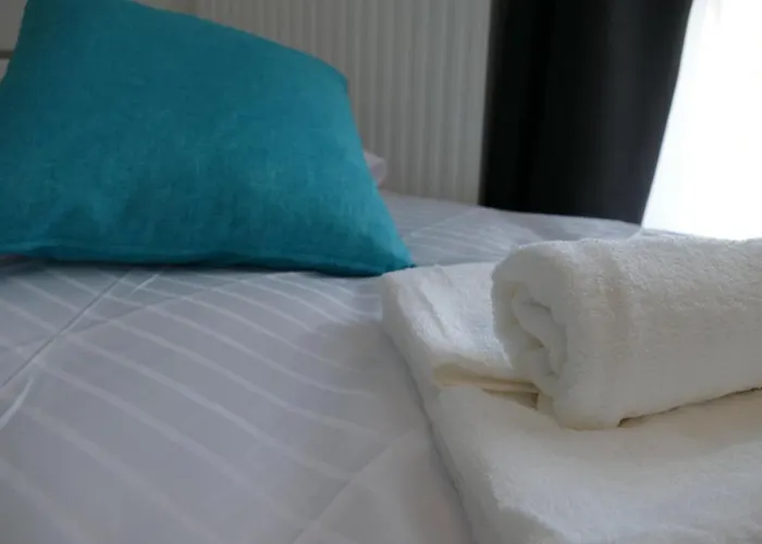 Hp מלון דירות